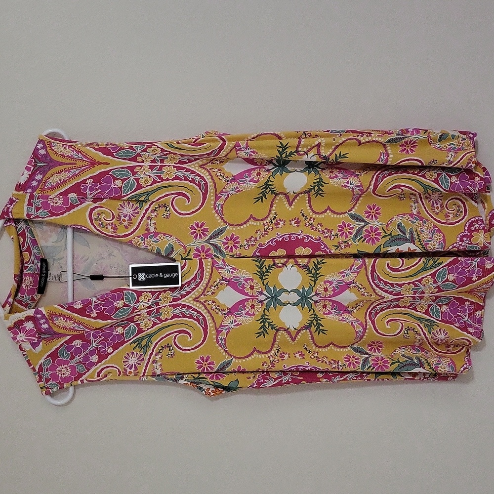 Cable & Gauge Floral/Paisley Flowy Sleeveless Top